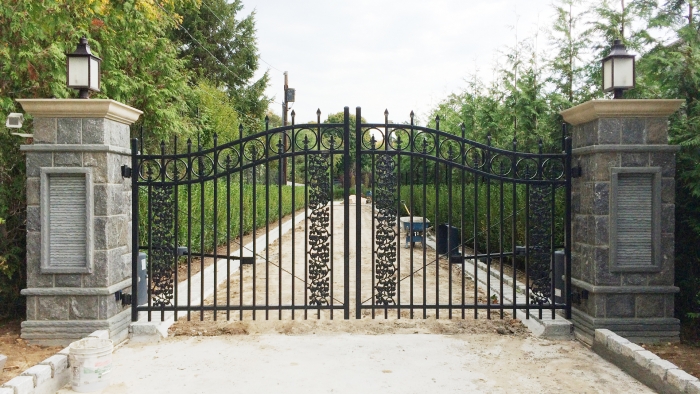 Ornamental Steel Automated Driveway Gates