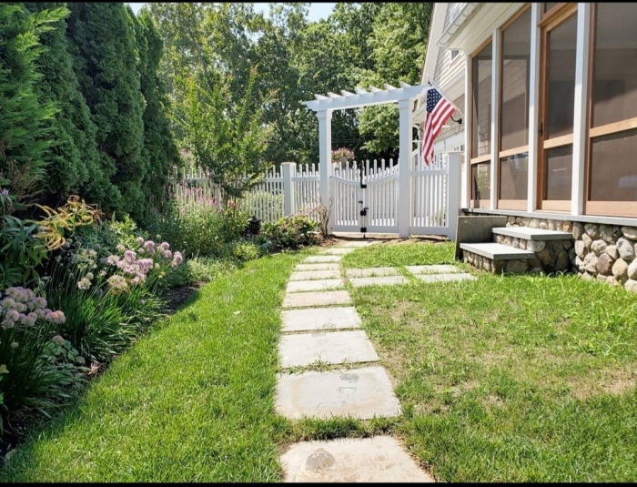 Spindle Azek Fence and Double Gates with Pergola